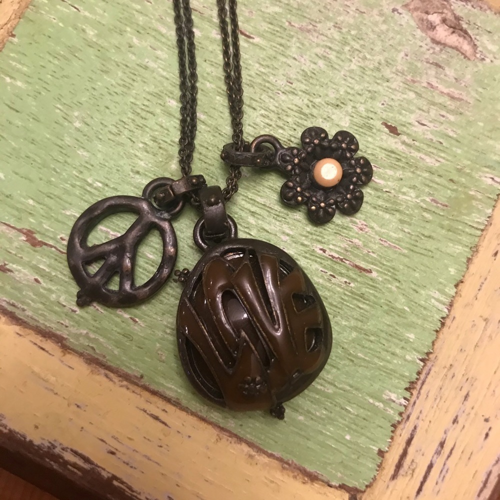 ☮️ Peace Love Necklace